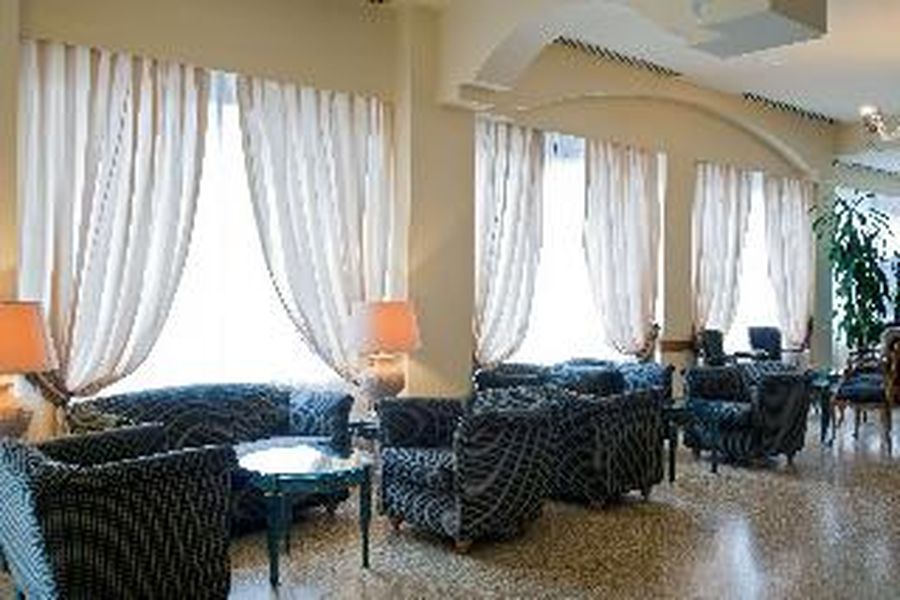 photo-0