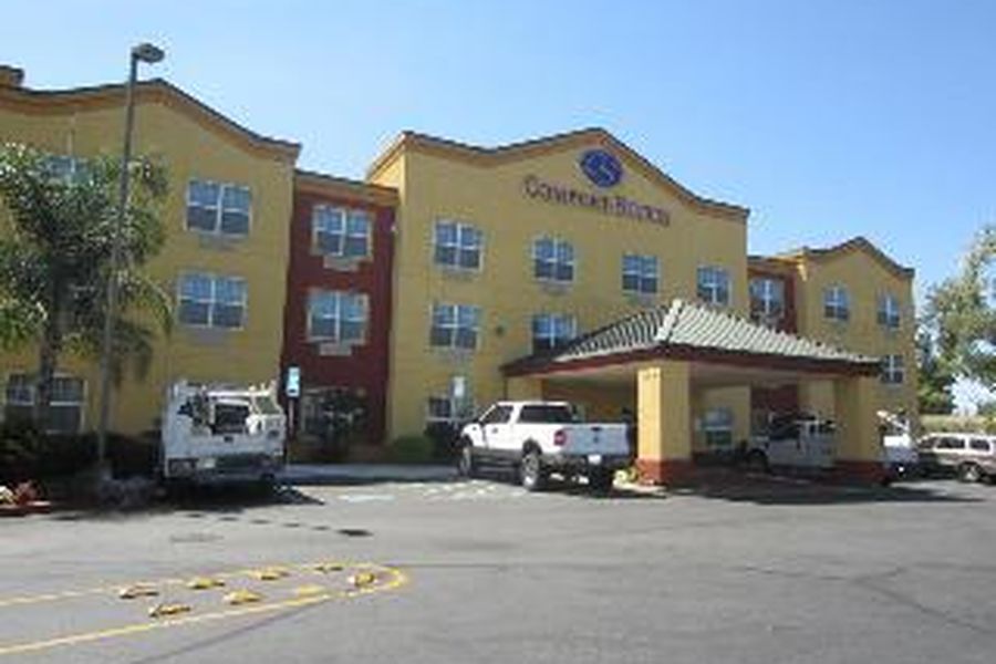 photo-0