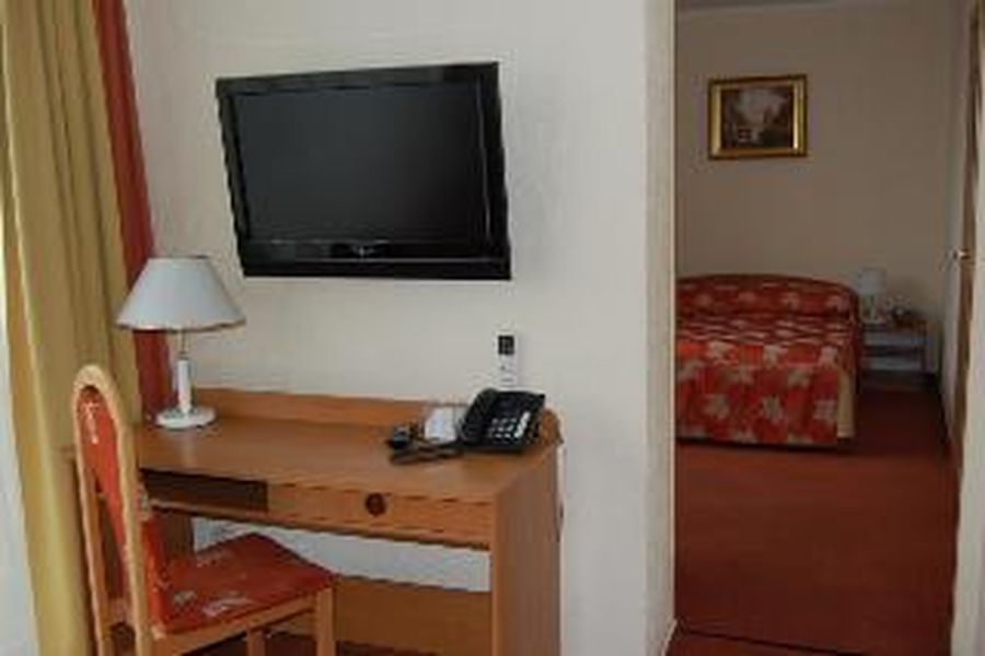 photo-0