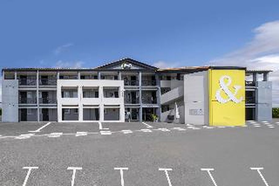 photo-1