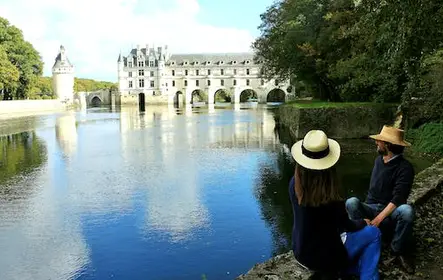 Um dia em Chambord e Chenonceau com almoço privado em Tours