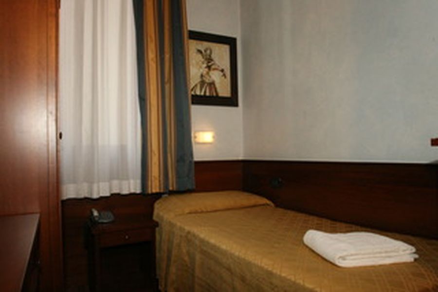 photo-1