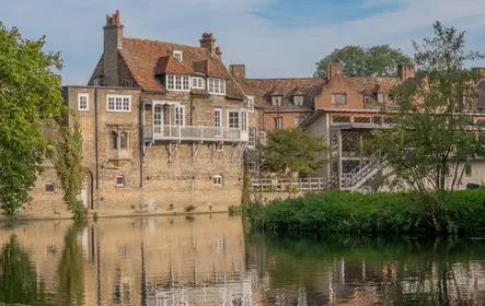 Excursão a pé pela Universidade de Cambridge