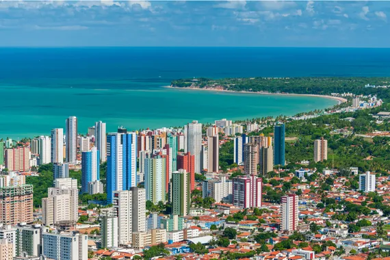 Vista de cima dos prédios da cidade de João Pessoa
