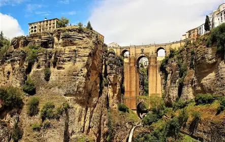 Tour a pie en grupo por Ronda