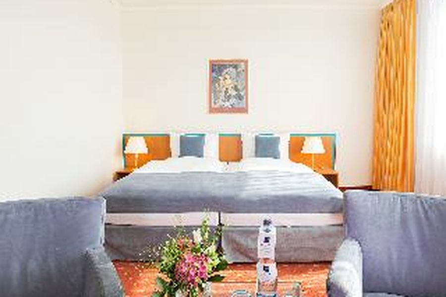 photo-1