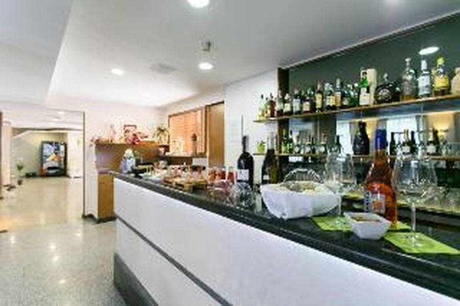photo-0