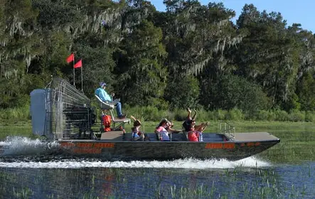 Excursão de aerobarco Everglades de uma hora pela região central da Flórida com entrada no parque