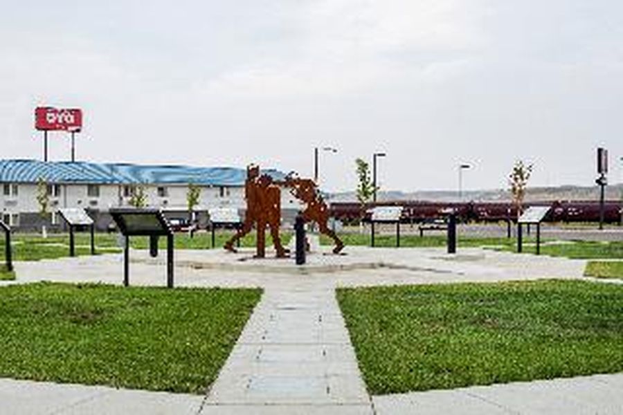 photo-0