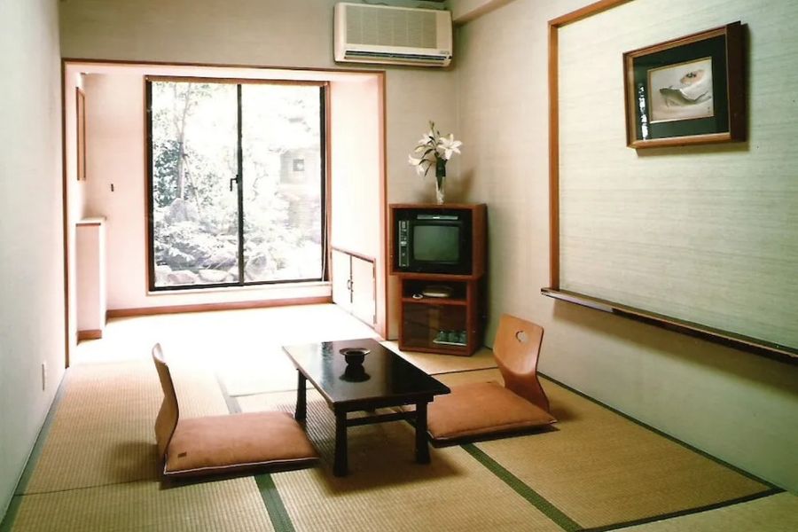 photo-0